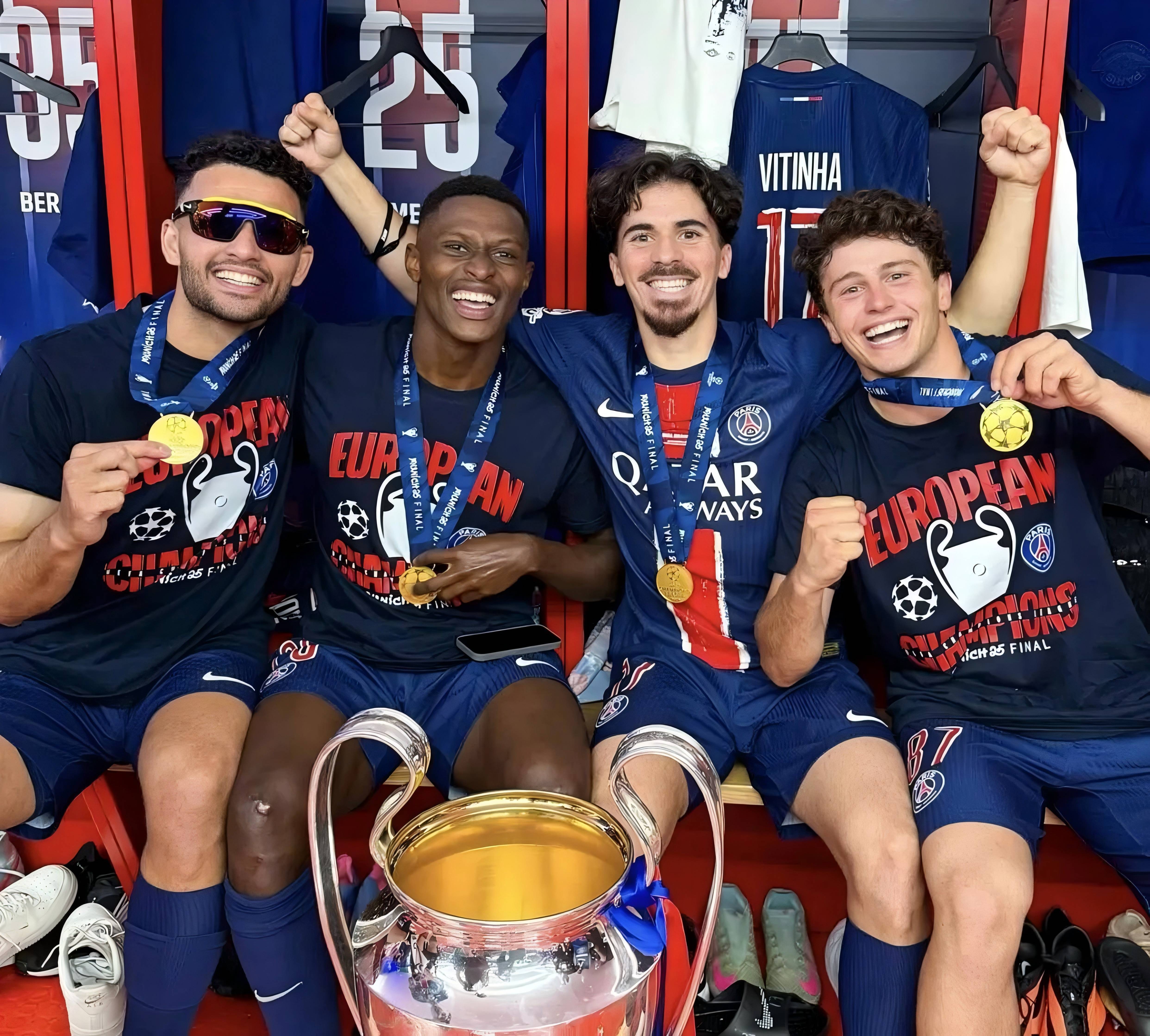 关于欧超杯今夜再迎强敌，巴黎圣日耳曼防线松动，主帅态度：态度坚定，球队文化再被提及的信息